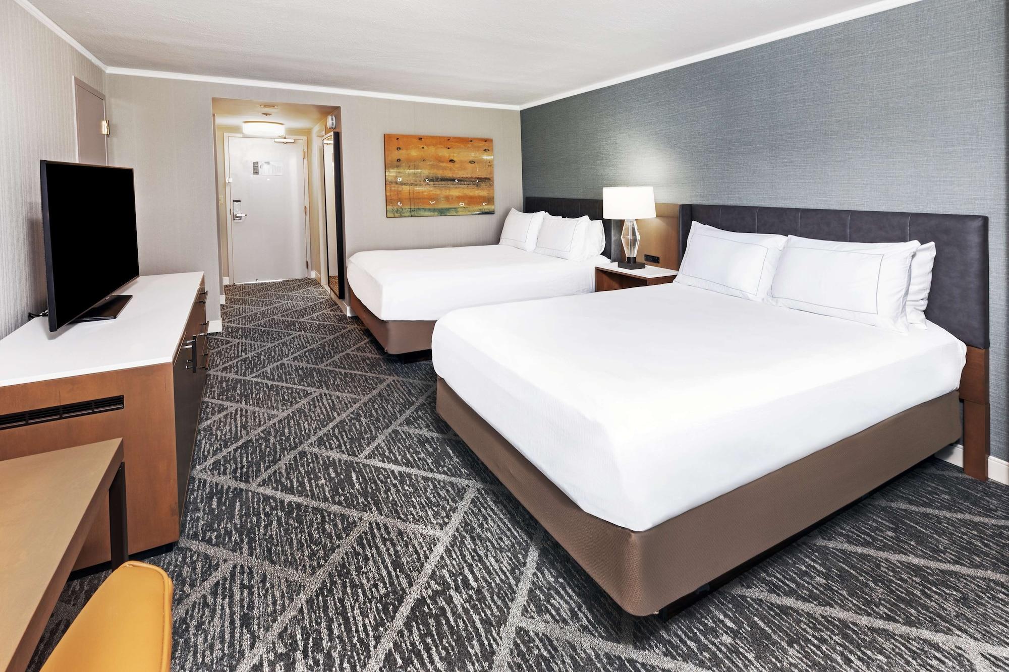 Doubletree By Hilton Tulsa At Warren Place Εξωτερικό φωτογραφία