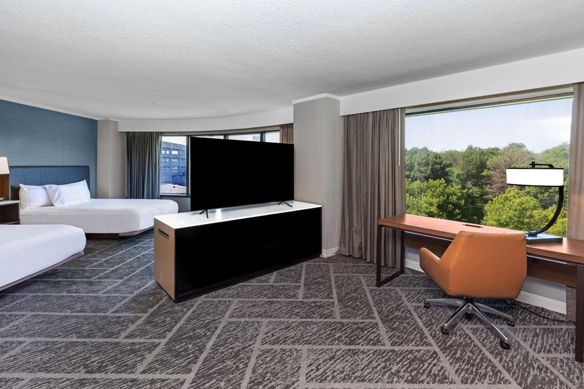Doubletree By Hilton Tulsa At Warren Place Εξωτερικό φωτογραφία