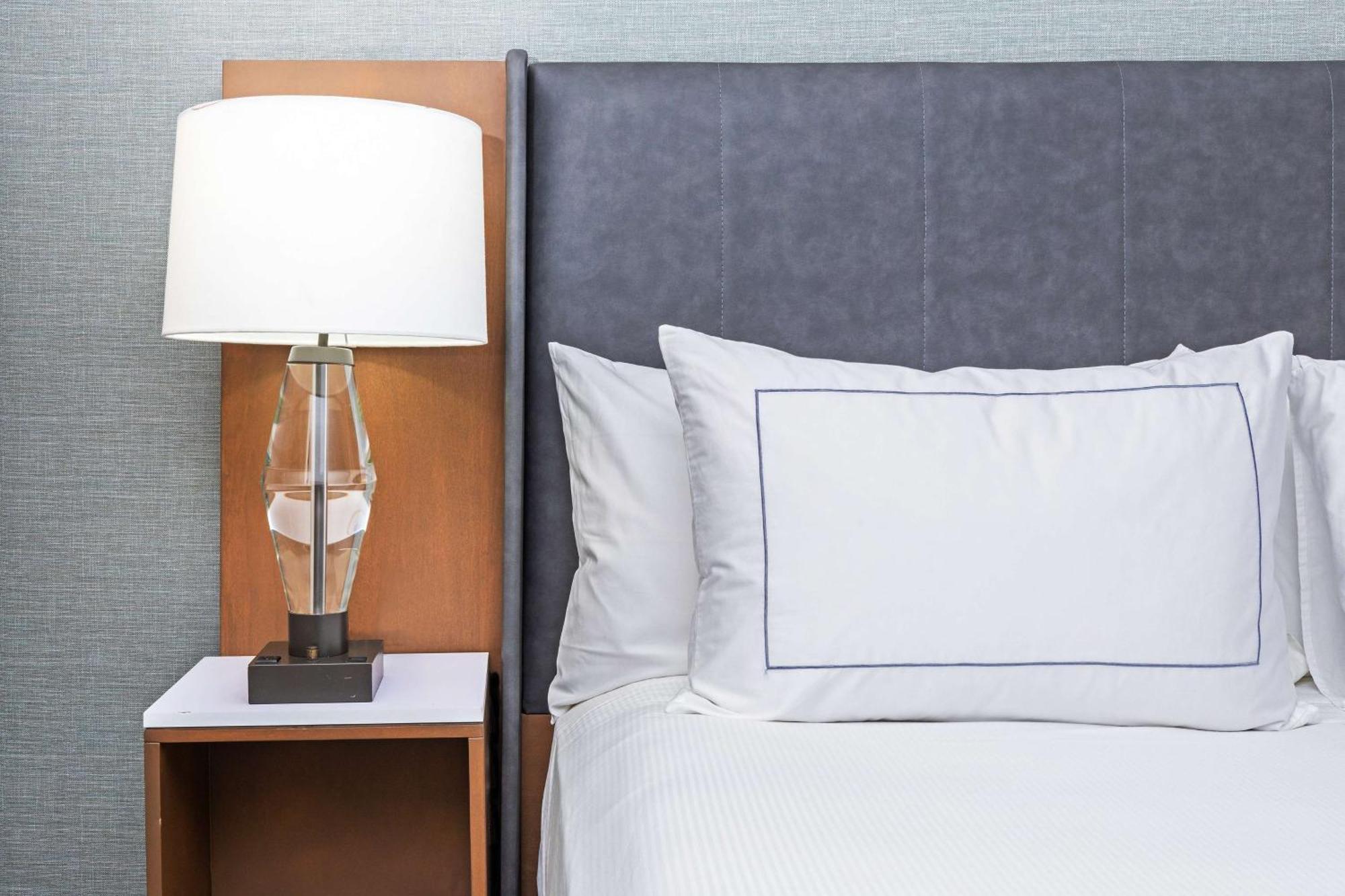 Doubletree By Hilton Tulsa At Warren Place Εξωτερικό φωτογραφία