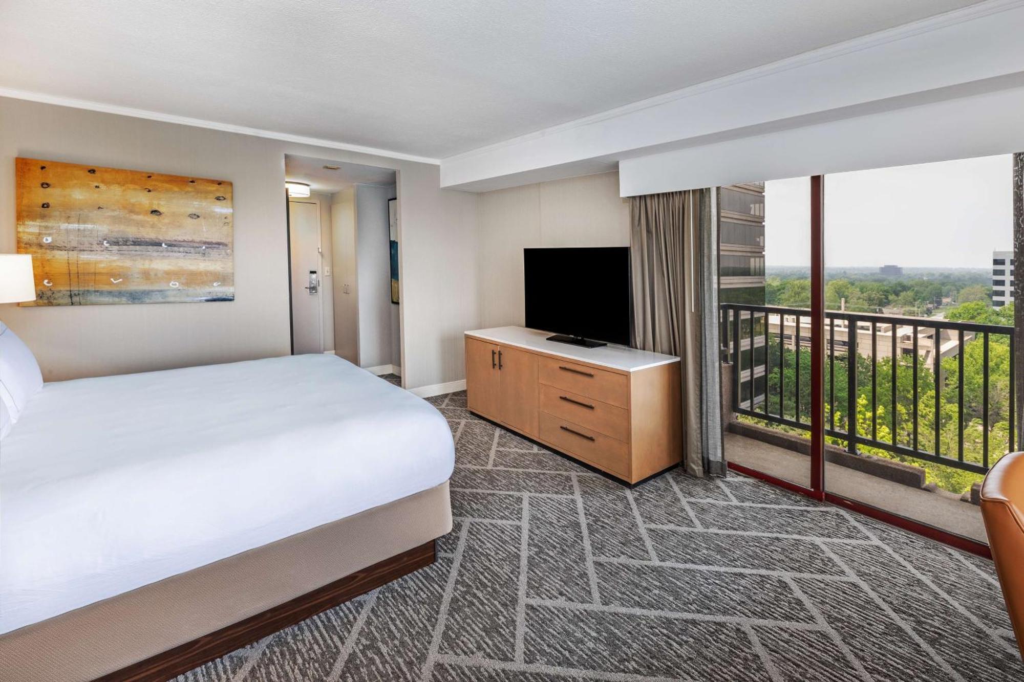 Doubletree By Hilton Tulsa At Warren Place Εξωτερικό φωτογραφία