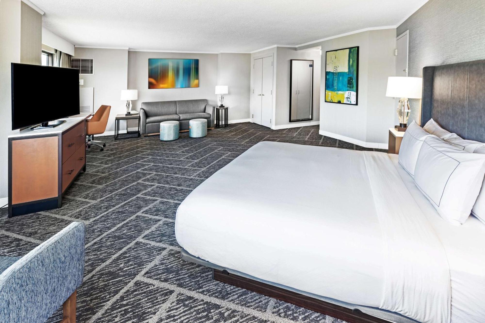 Doubletree By Hilton Tulsa At Warren Place Εξωτερικό φωτογραφία