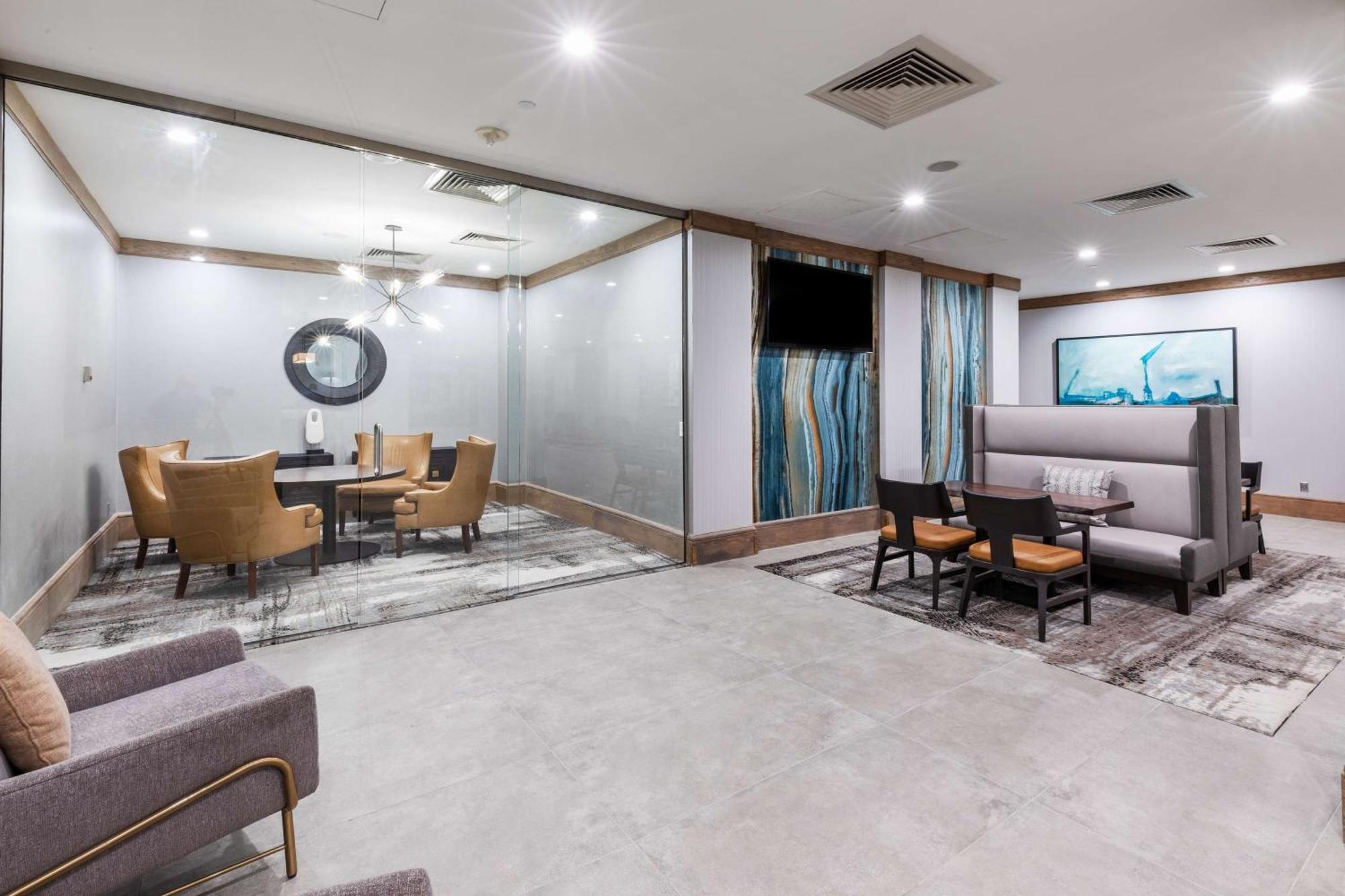 Doubletree By Hilton Tulsa At Warren Place Εξωτερικό φωτογραφία