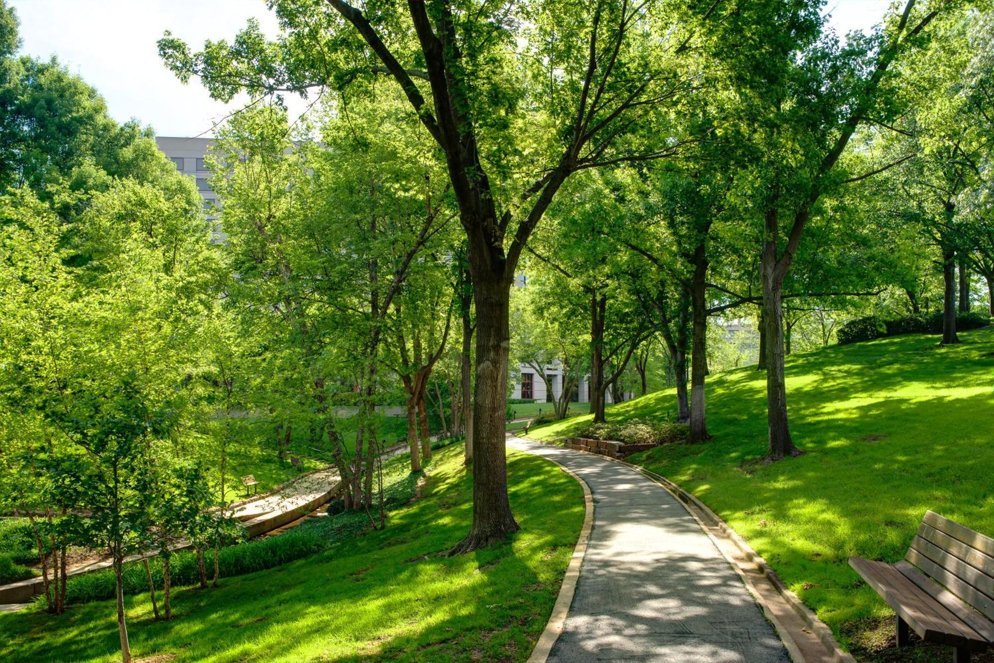 Doubletree By Hilton Tulsa At Warren Place Εξωτερικό φωτογραφία